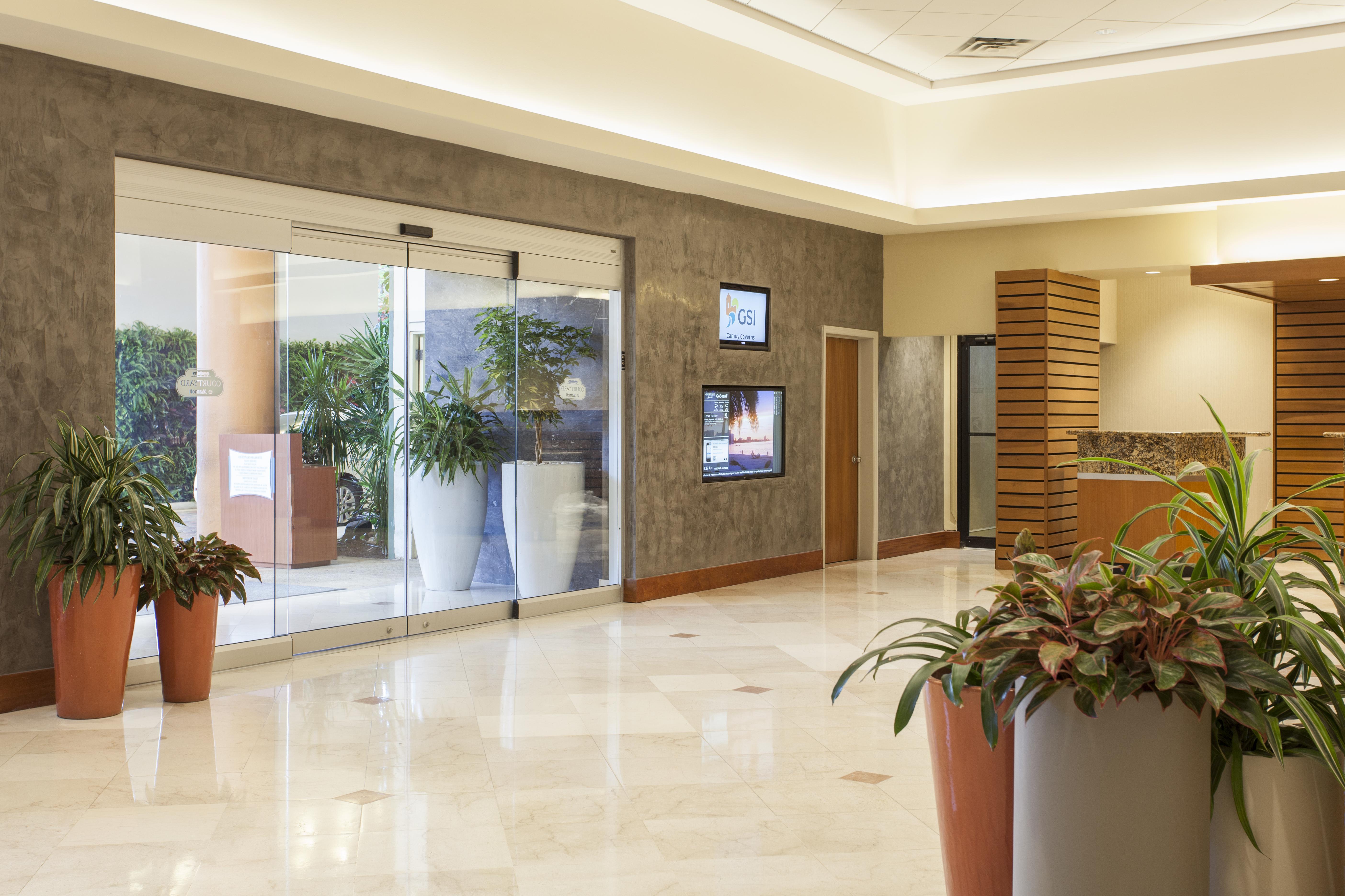 Courtyard By Marriott Isla Verde Beach Resort San Juan Ngoại thất bức ảnh