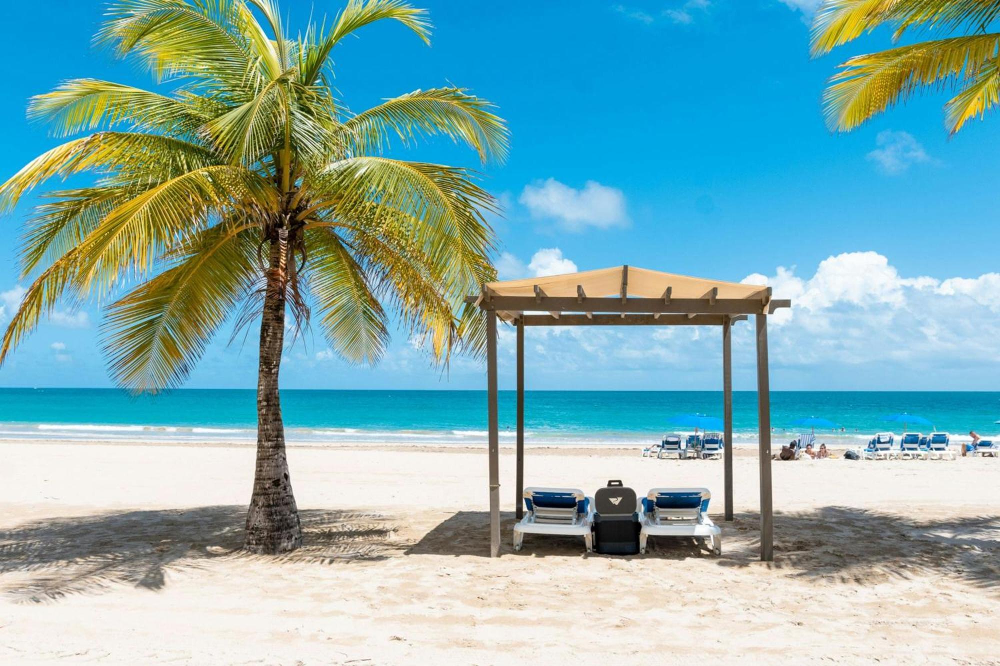 Courtyard By Marriott Isla Verde Beach Resort San Juan Ngoại thất bức ảnh